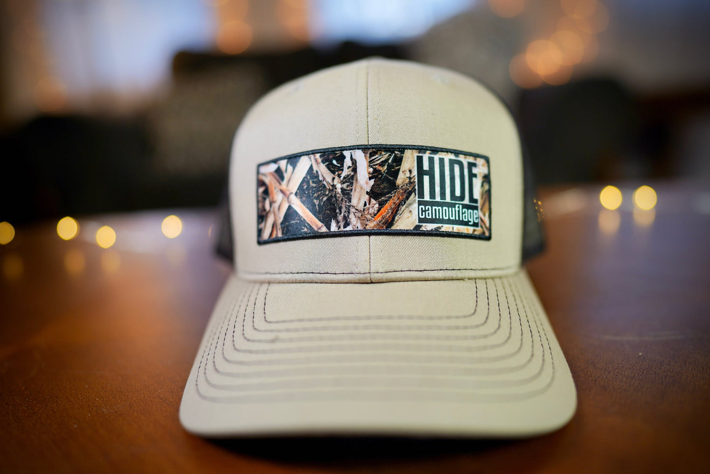 "Hide Camo Cornstalk" Design Trucker Hat (Coffee Mesh/ Khaki Fabric)