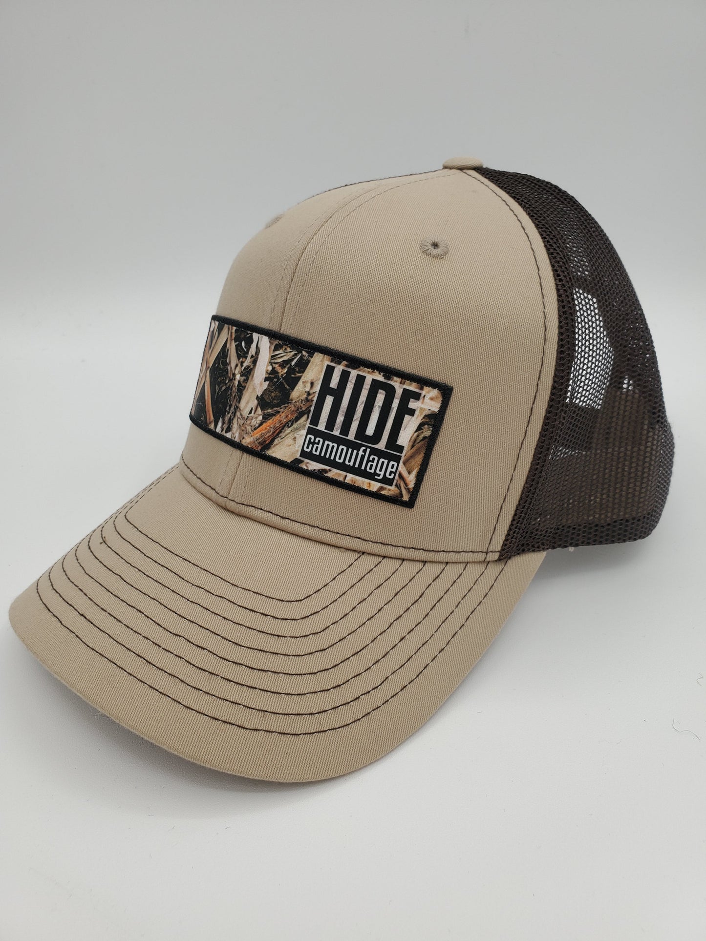 "Hide Camo Cornstalk" Design Trucker Hat (Coffee Mesh/ Khaki Fabric)
