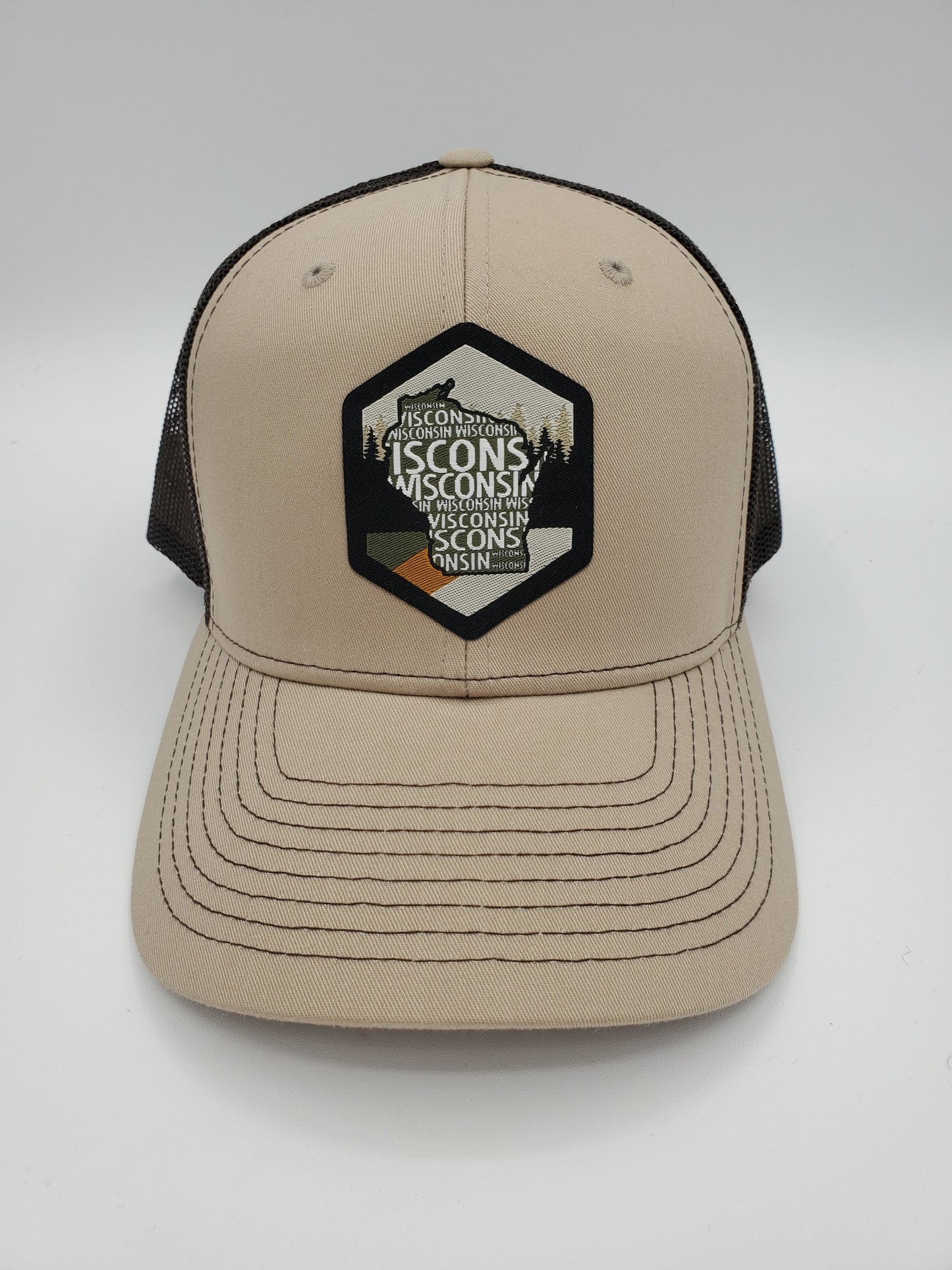 "Vintage Wisconsin" Design Trucker Hat (Coffee Mesh/ Khaki Fabric)